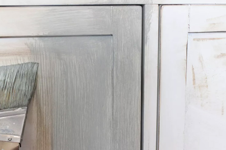 نحوه کهنه کاری روی چوب