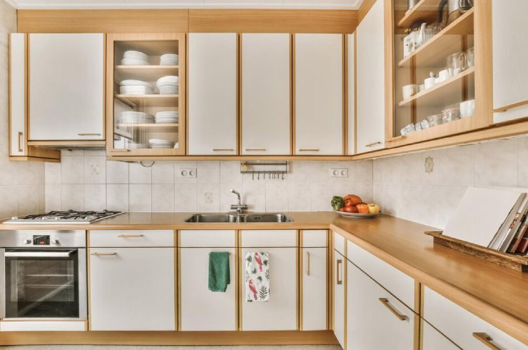 ترکیب دو رنگ برای کابینت برای آشپزخانه کوچک