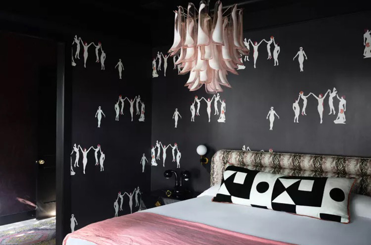 وسایلی که نباید آنها را در اتاق خواب قرار داد