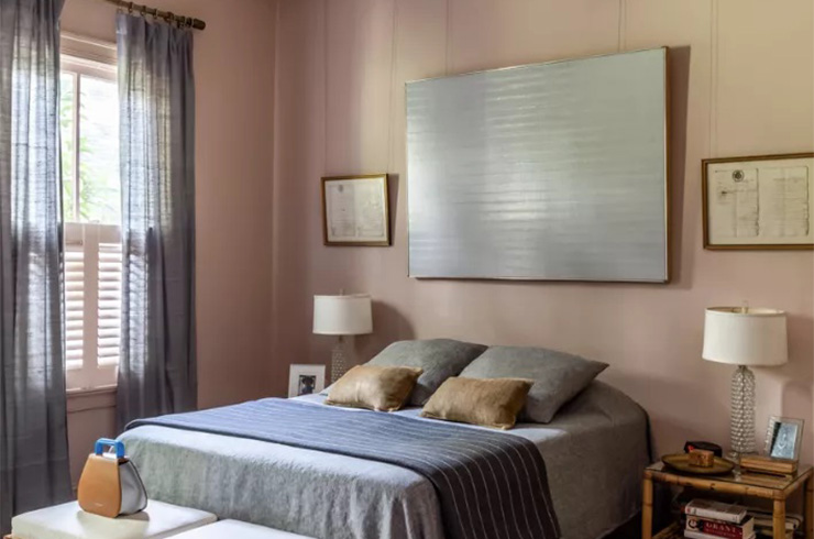 وسایلی که نباید آنها را در اتاق خواب قرار داد