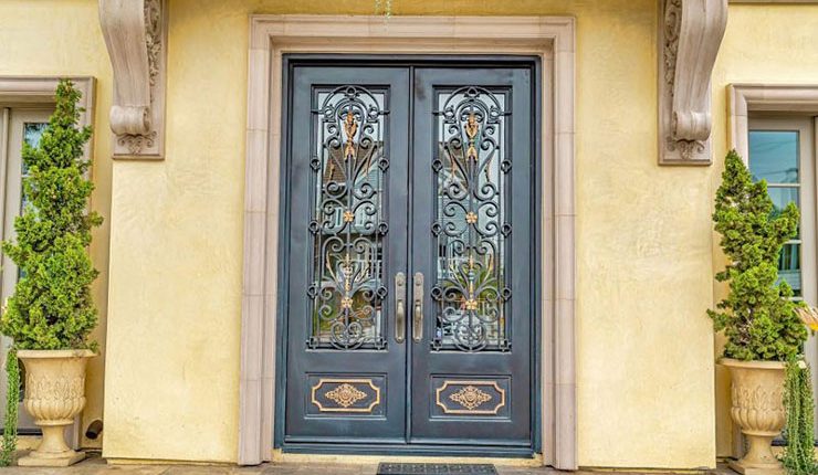 ویژگی های درب فرفورژه و لیزری